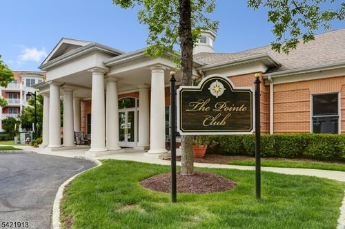 1403-1403 Pointe Gate Dr, Livingston, NJ, 07039-1781 | Card Image