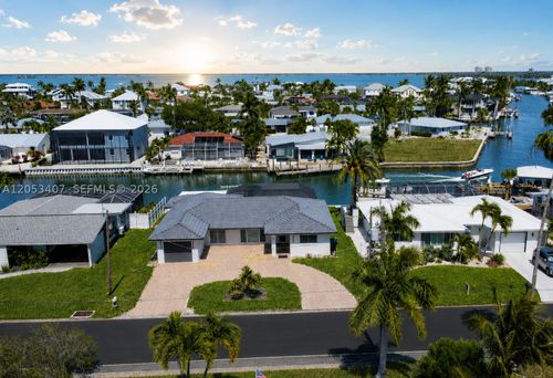 7 Fairview Blvd, FORT MYERS BEACH, FL, 33931-4513 | Card Image