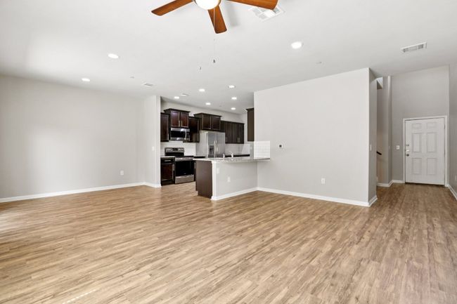 APT-2903 - 516 E Slaughter Ln, Condo with 2 bedrooms, 3 bathrooms and 2 parking in Austin TX | Image 6