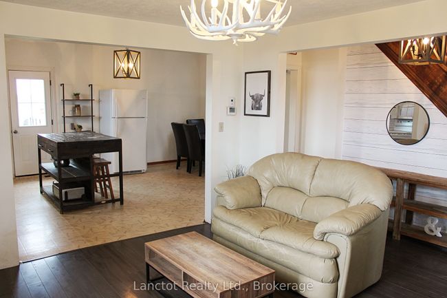 402558 Grey Road 17, House other with 2 bedrooms, 2 bathrooms and 10 parking in Georgian Bluffs ON | Image 31