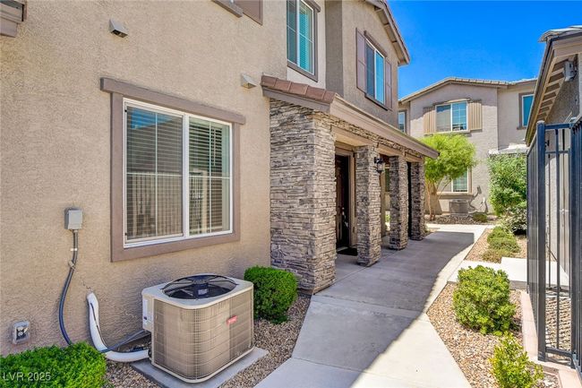 UNIT-190 - 5730 Sky Pointe Dr, Townhouse with 3 bedrooms, 3 bathrooms and null parking in Las Vegas NV | Image 4