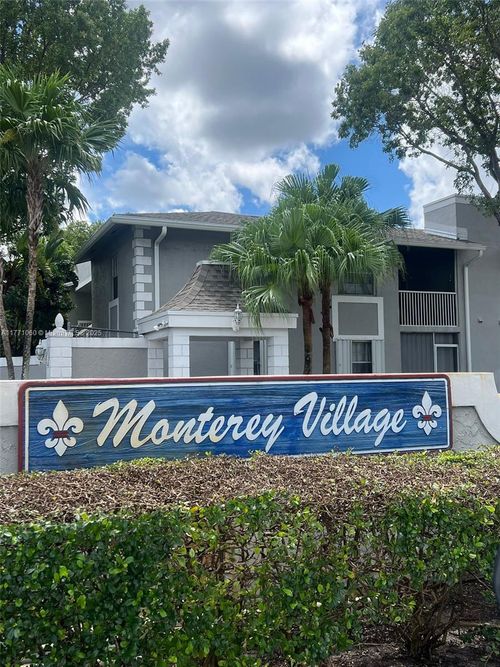 9-462 Ne 210th Circle Ter, Miami, FL, 33179-5236 | Card Image