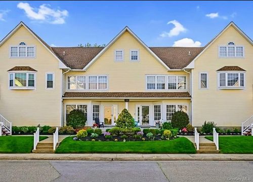 23-226-b Westside Ave, Freeport, NY, 11520-6052 | Card Image