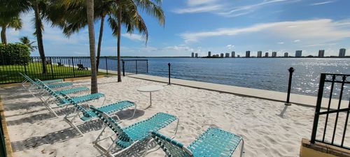 202-1125 Lake Shore Dr, Lake Park, FL, 33403-2884 | Card Image