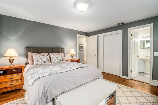 Primary Bedroom | Image 19