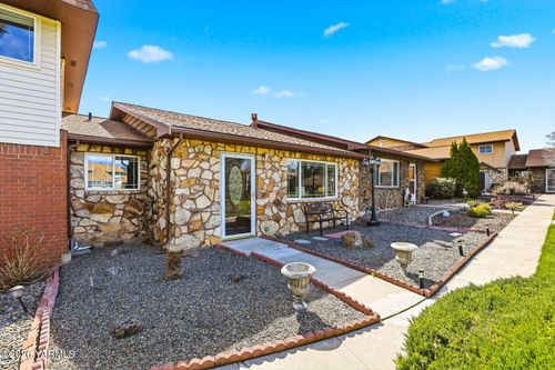 5901 Barge St, Yakima, WA, 98908-3097 | Card Image