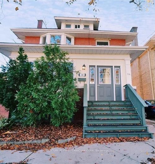 {{alt}} | Card Image