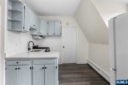 676 Chestnut, Kearny, NJ, 07032 | Card Image