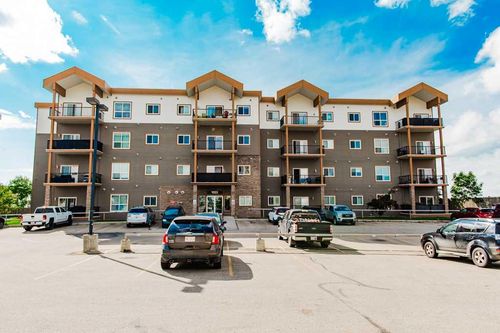 203-9225 Lakeland Dr, Grande Prairie, AB, T8X0B8 | Card Image