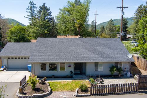 1136 2nd Ave, Gold Hill, OR, 97525-9571 | Card Image