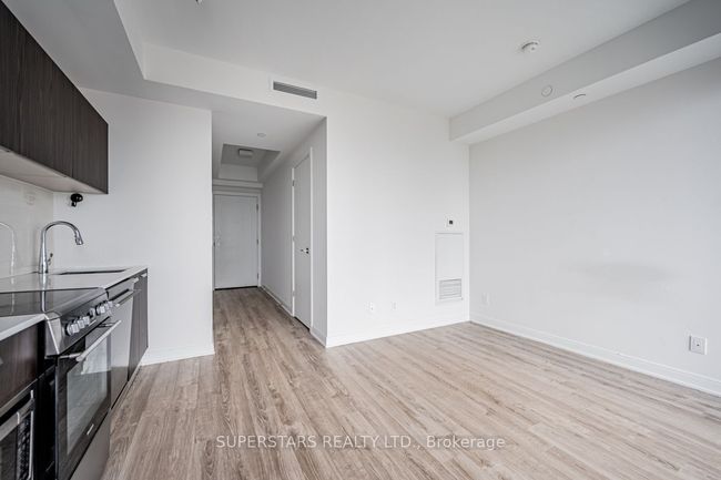 2413 - 50 Charles St E, Condo with 0 bedrooms, 1 bathrooms and null parking in Toronto ON | Image 17