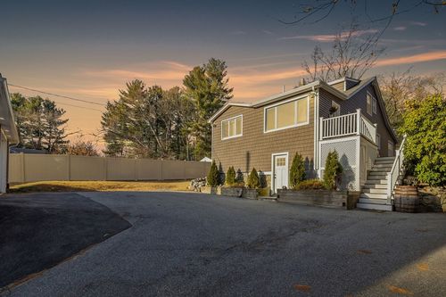 201 Water St, Saugus, MA, 01906-1948 | Card Image