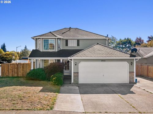 2901 Nw 2nd Cir, Battle Ground, WA, 98604-4336 | Card Image