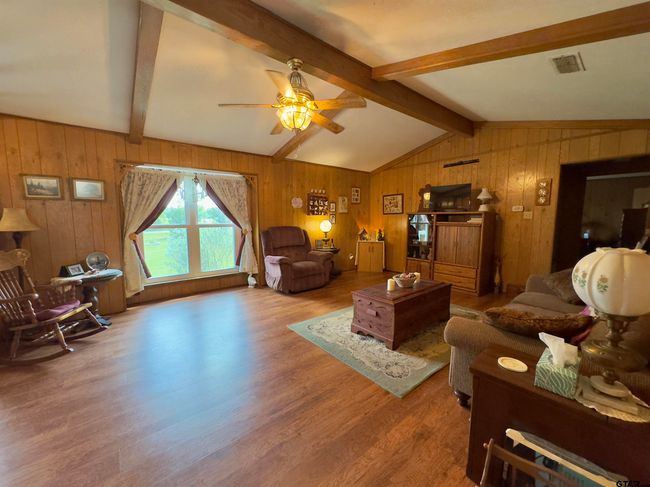 22001 County Road 2321, House other with 3 bedrooms, 2 bathrooms and null parking in Arp TX | Image 12