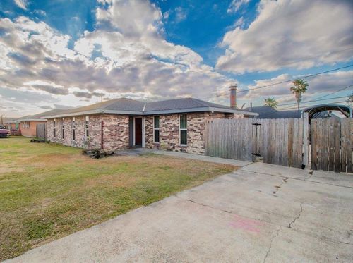 148 Fir St, Raceland, LA, 70394-2746 | Card Image