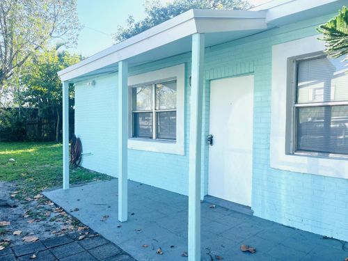 842 Nw 25th Ave, Fort Lauderdale, FL, 33311-6762 | Card Image