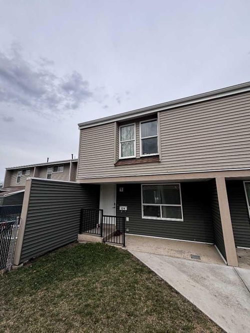 124-9501 72 Ave, Grande Prairie, AB, T8V6A1 | Card Image