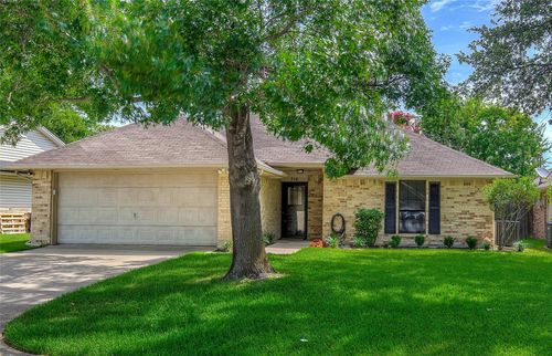 316 Bowie St, Forney, TX, 75126-9092 | Card Image