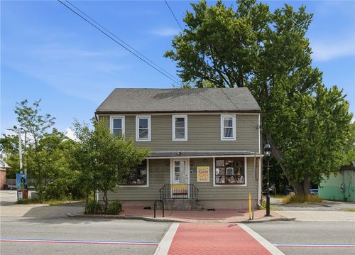 2154 Broad St, Cranston, RI, 02905-3359 | Card Image
