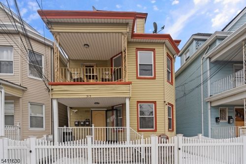 315 E 18th St, Paterson, NJ, 07524-3163 | Card Image