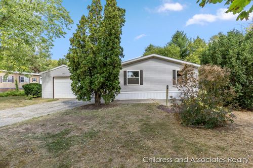 2072 Eleanor St, Lowell, MI, 49331-9610 | Card Image