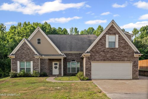 10437 Emerald Cv, Hernando, MS, 38632-6111 | Card Image