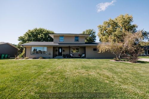 215 S 18th St, Aurora, NE, 68818-3114 | Card Image