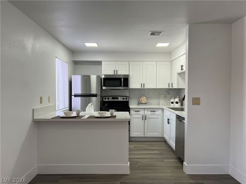 360-5080 Indian River Dr, Las Vegas, NV, 89103-6131 | Card Image