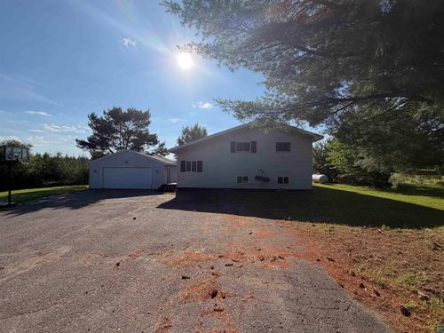 223 Hill Rd, Esko, MN, 55733-9558 | Card Image