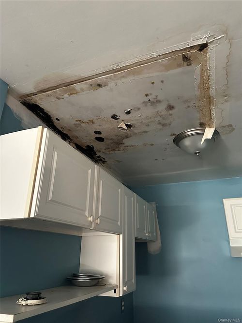 11 Taurgo Ln, Centereach, NY, 11720-3080 | Card Image