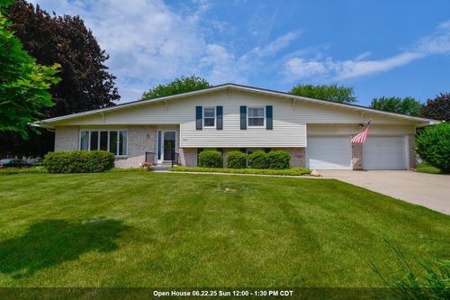 2410 E River Drive, ALLOUEZ, WI, 54301 | Card Image