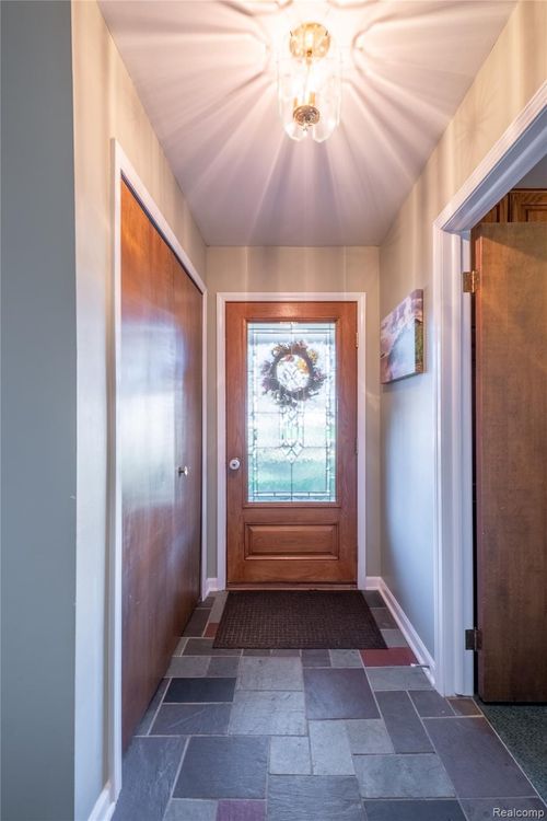 1315 Beemer Ct, Oxford, MI, 48371-4805 | Card Image