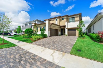 8633 Pacifica Ln, House other with 5 bedrooms, 3 bathrooms and null parking in Parkland FL | Image 1