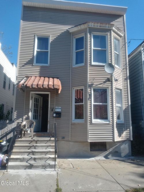 345 3rd St, Albany, NY, 12206-2733 | Card Image