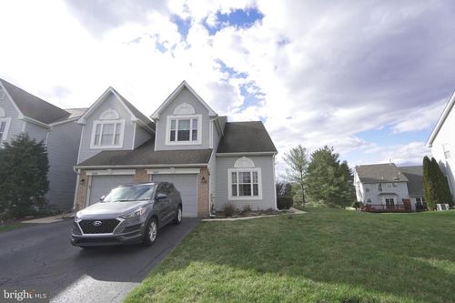 2041 Greenes Way Cir, COLLEGEVILLE, PA, 19426-3176 | Card Image