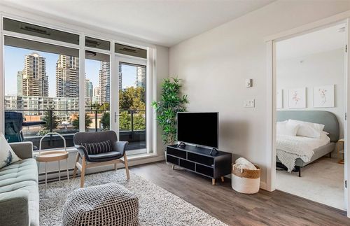 810-2388 Madison Ave, Burnaby, BC, V5C0K8 | Card Image