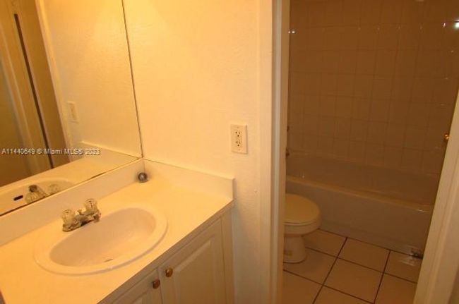 APT-317 - 5100 Sw 41 St St, Condo with 2 bedrooms, 2 bathrooms and null parking in Pembroke Park FL | Image 13