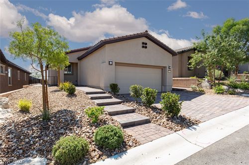 92 Stone Bluff Ln, Henderson, NV, 89011-1580 | Card Image