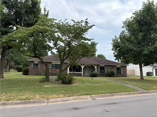 2915 Parkwood Drive, Rogers, AR, 72756 | Card Image
