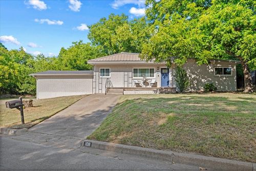 108 Clinton Dr, Weatherford, TX, 76086-2943 | Card Image