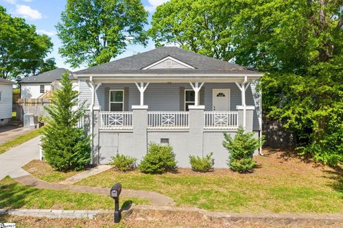 38 4th Ave, Greenville, SC, 29611-5490 | Card Image