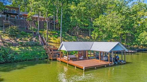 7421 Savannah Dr, Ooltewah, TN, 37363-9285 | Card Image