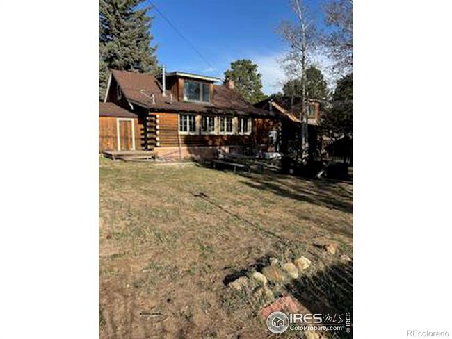 Very large backyard. | Image 25
