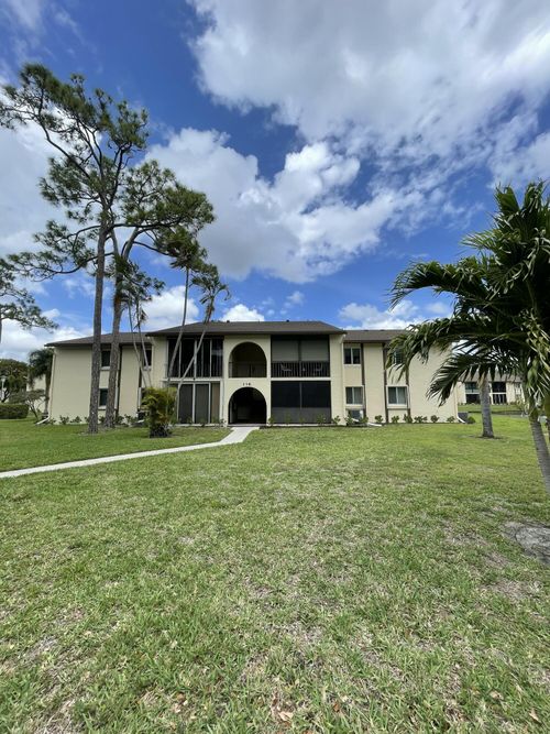 116 Lake Pine Cir, Greenacres, FL, 33463-5515 | Card Image