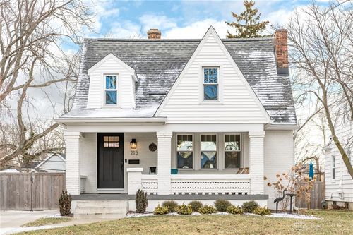 215 East Dr, Oakwood, OH, 45419-1748 | Card Image