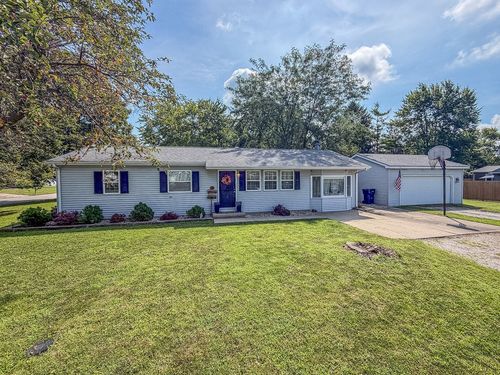 810 N 4th Street, St. Joseph, IL, 61873 | Card Image
