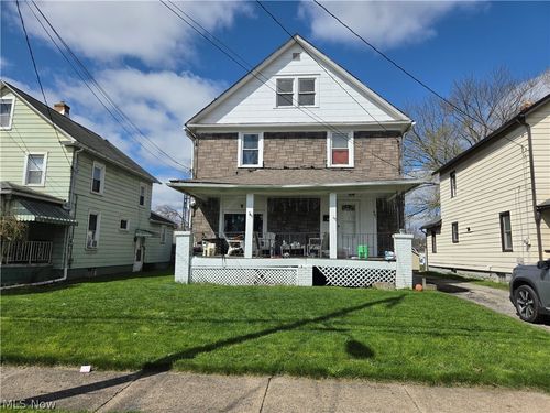 491 5th St, Struthers, OH, 44471-2803 | Card Image