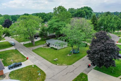 24435 Chelsea St, Clinton Township, MI, 48036-2819 | Card Image