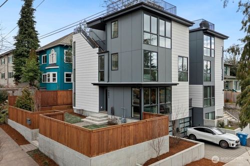 1601 E Jefferson St, Seattle, WA, 98122-5629 | Card Image