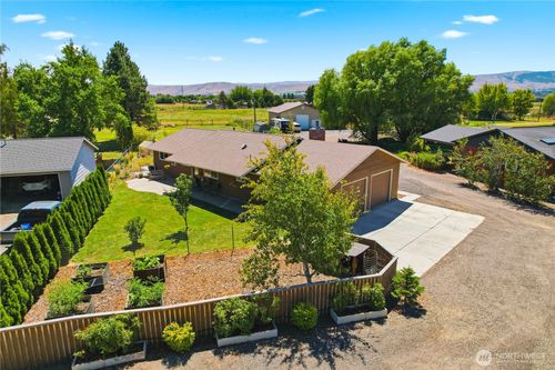 500 W Ridgeview Ln, Ellensburg, WA, 98926-2043 | Card Image